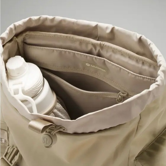 Lululemon Wunderlust Backpack mini 14L, Raw Linen - Picture 10 of 10